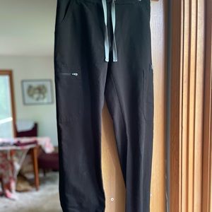 Figs XXS Tall Yola Black Skinny Scrub Pant